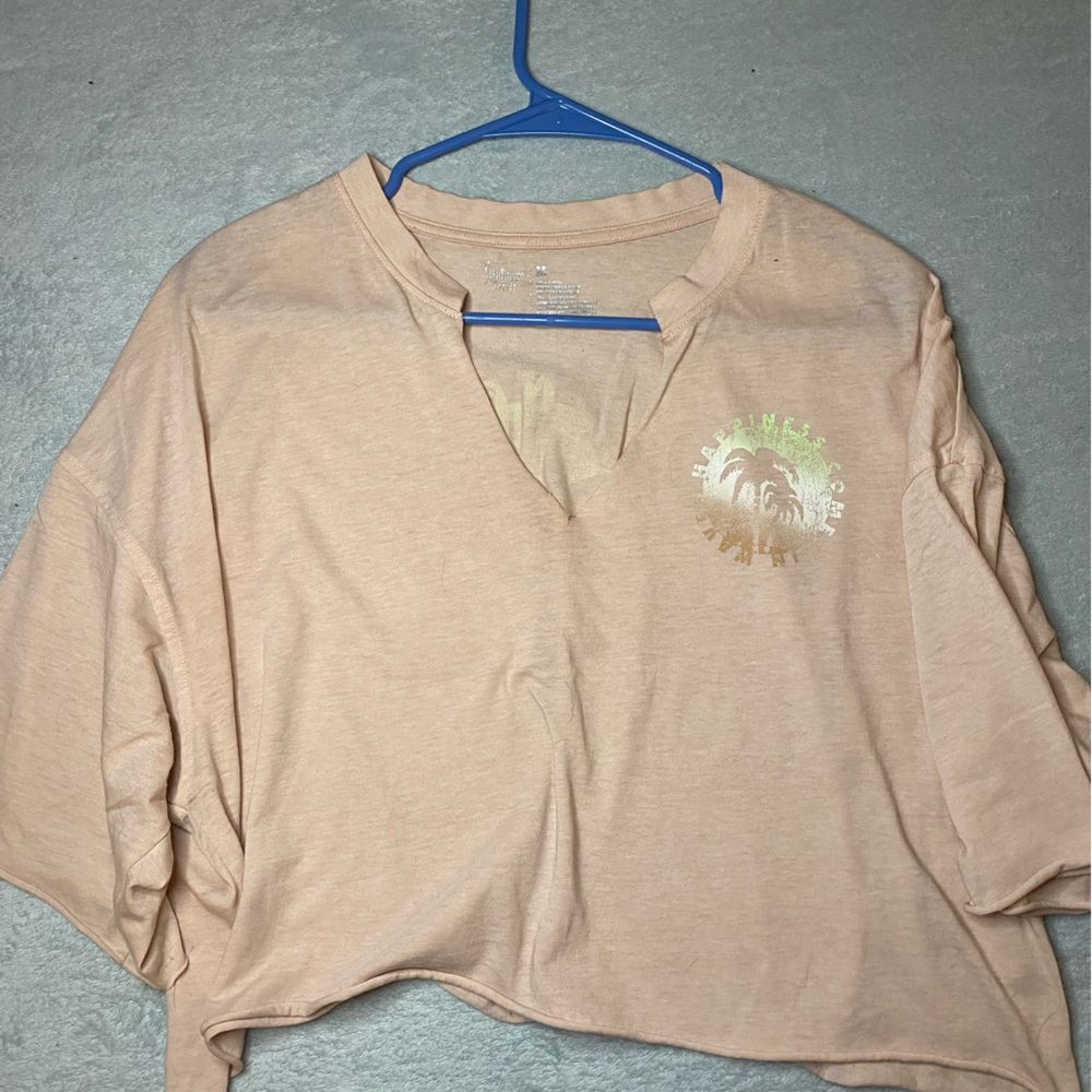 Flirtitude women’s pink size M “Happiness” crop top
